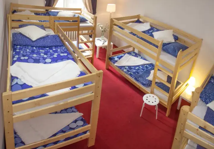 Jak wygląda nocleg w hostelu? Odkryj prawdę o hostelach i ich zaletach
