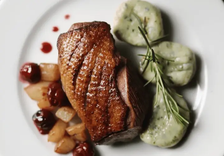 Gdzie zjeść w Stroniu Śląskim? Najlepsze restauracje i smaki