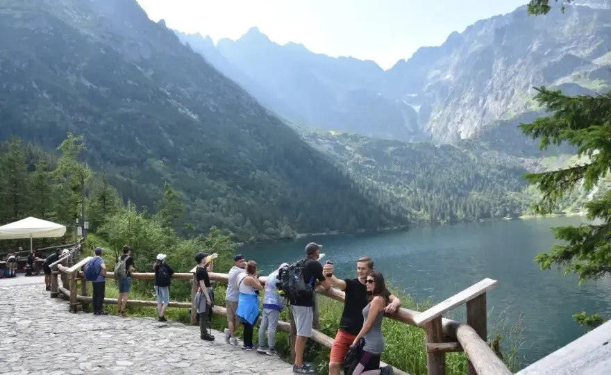 Morskie Oko cennik - ile kosztuje wyjazd i co warto wybrać?