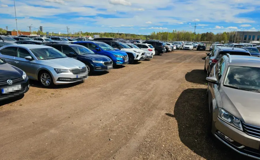 Parking na lotnisku w Katowicach - który wybrać i ile kosztuje?