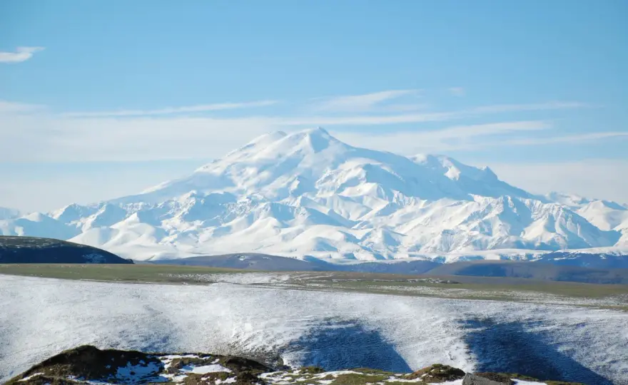 Elbrus - gdzie leży najwyższy szczyt Kaukazu?